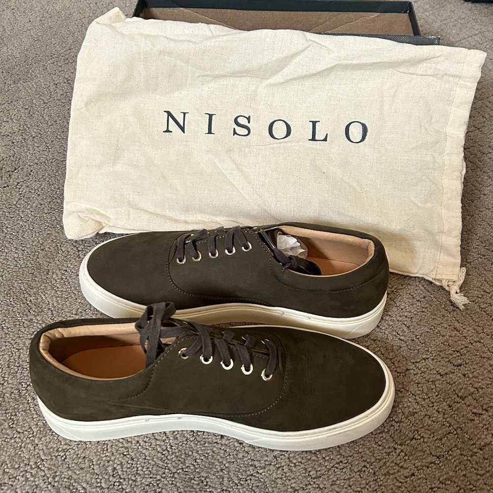 Nisolo | Elayna sneaker | Leather | Moss color | Size 9
